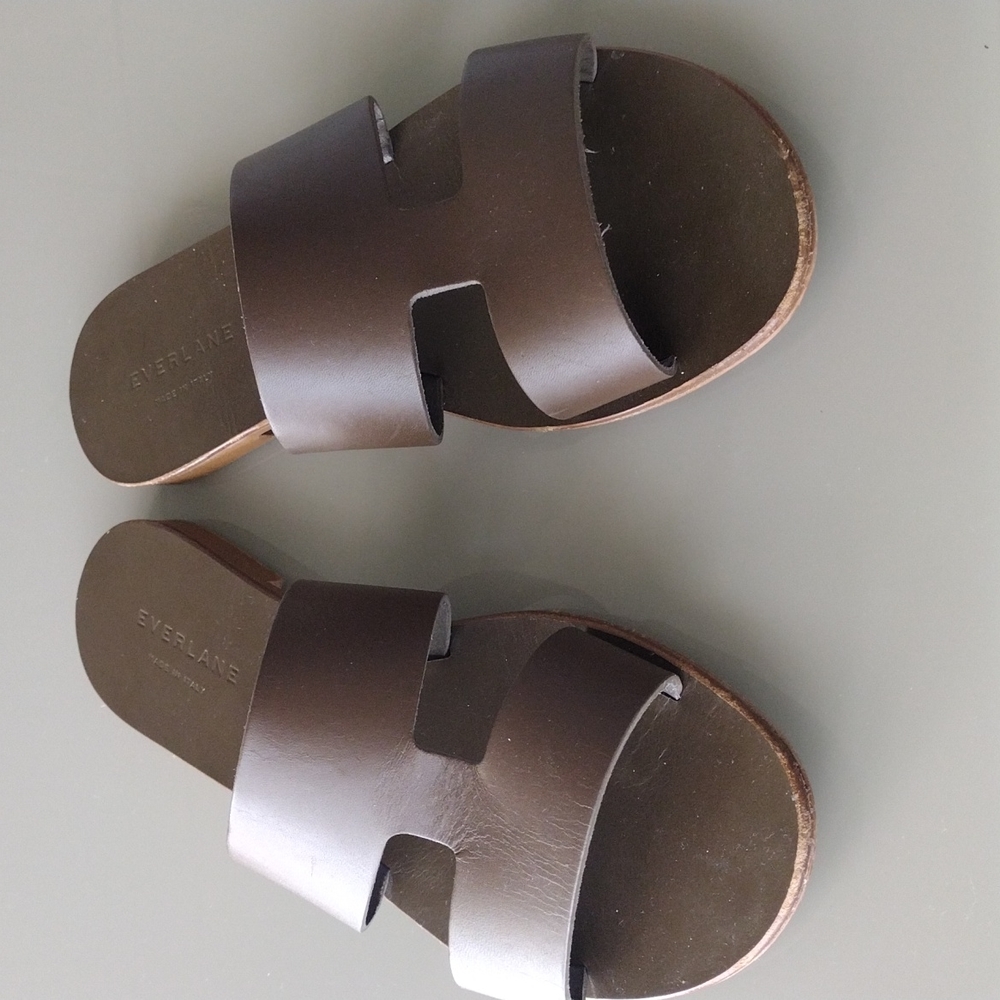 Used Everlane sandals